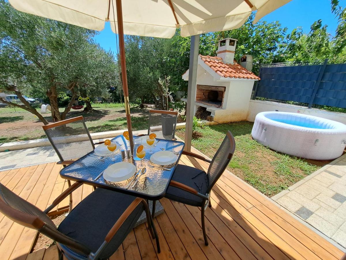 Appartement Jalumi à Zadar Extérieur photo